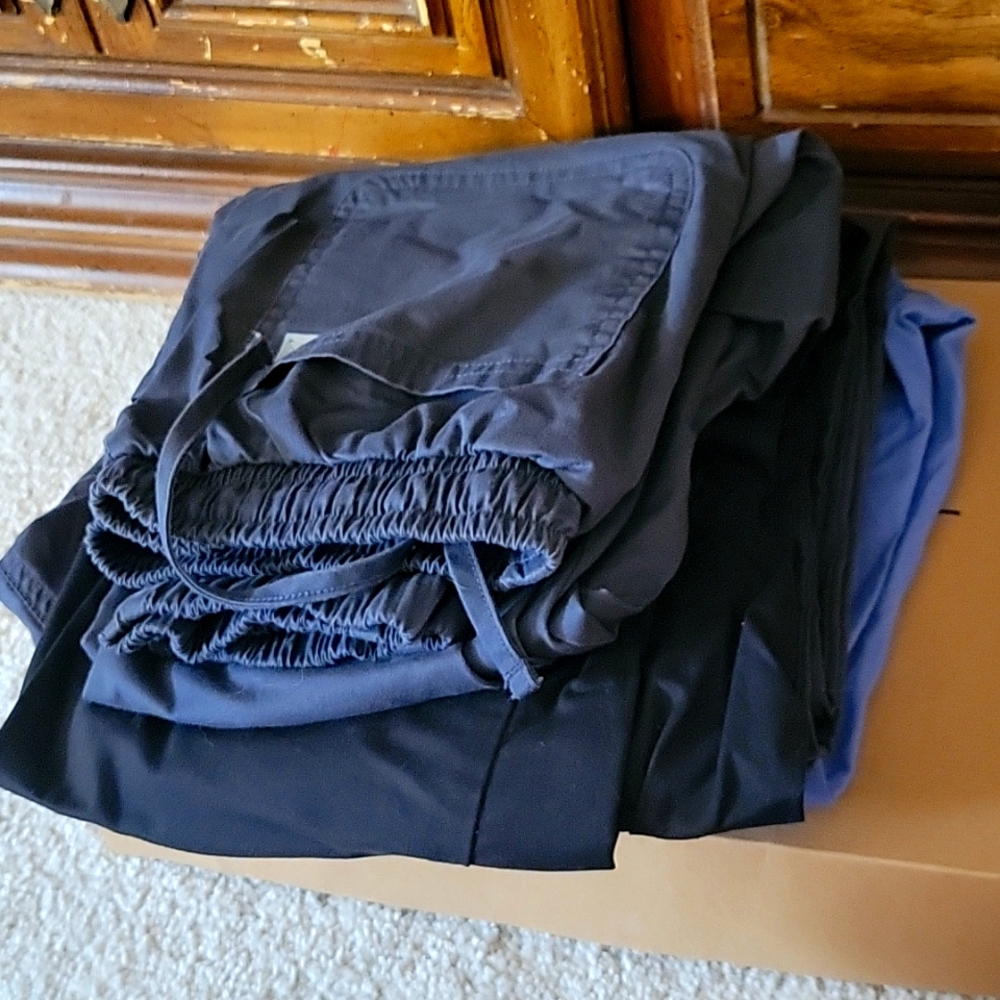 Scrub pants